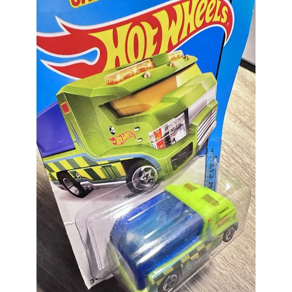 2014 Hot Wheels New Models Rapid Response HW City New H11